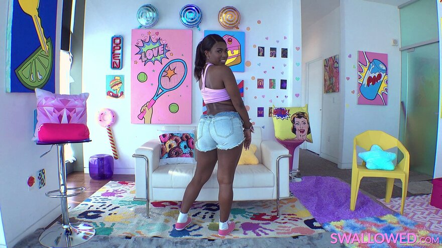 swa0476_tessathomas_00029