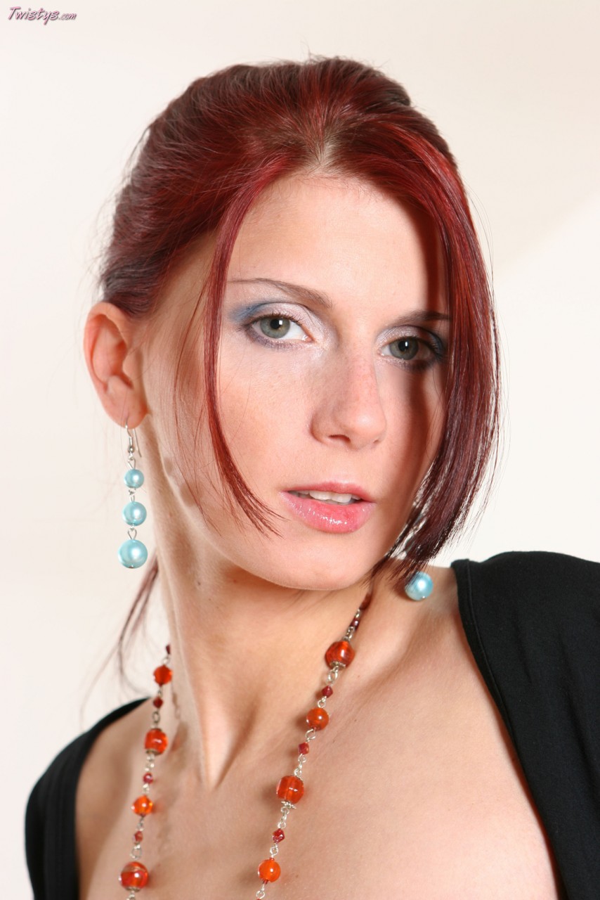 amateur photo 36935_bettie_8140_123_940lo