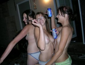 amateurfoto Toast to A Good Time