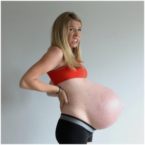 amateur-Foto Huge heavy belly