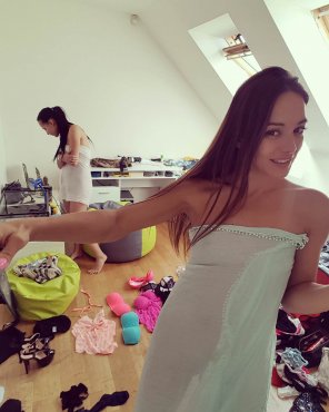 amateurfoto Bffs trying on undies and whatnot.