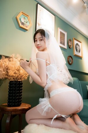 amateur photo 年年Nnian - 婚纱 (21)