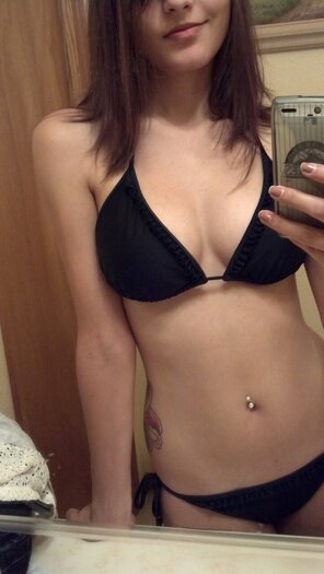 amateur pic black bikini