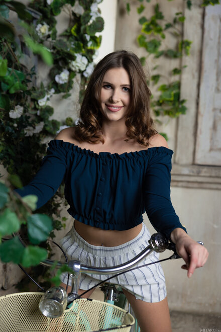 MetArt_Nude-Cyclist_Amber-Pearl_high_0002