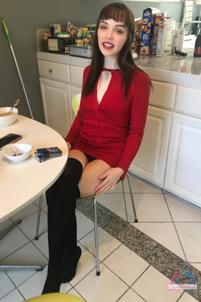 amateur photo ali127ATK_375418024