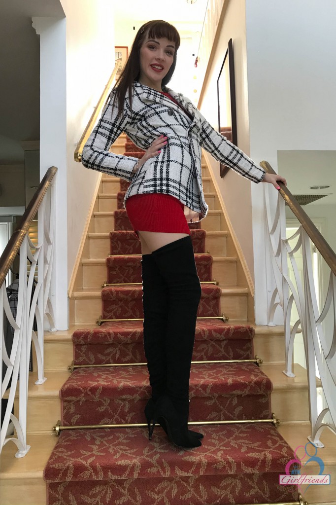 amateur photo ali127ATK_375418035