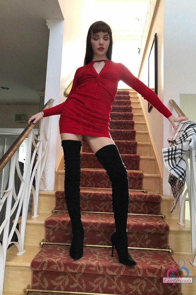 amateur photo ali127ATK_375418041