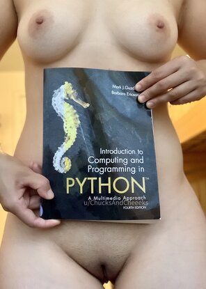 foto amadora Iâ€™m studying Python, but will you give me your anaconda? ðŸ˜‰ [f]