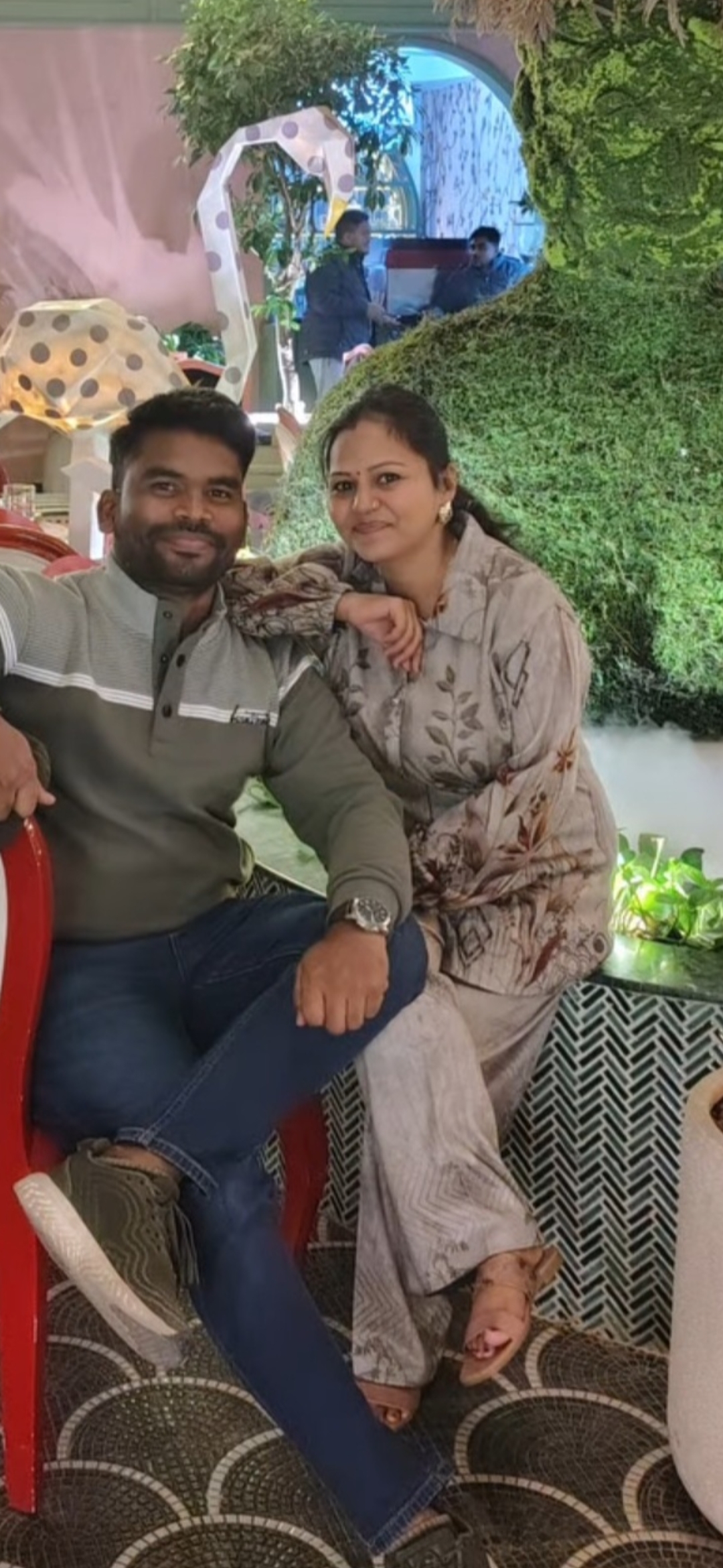 amateur photo Screenshot_20251130_192009_Photos