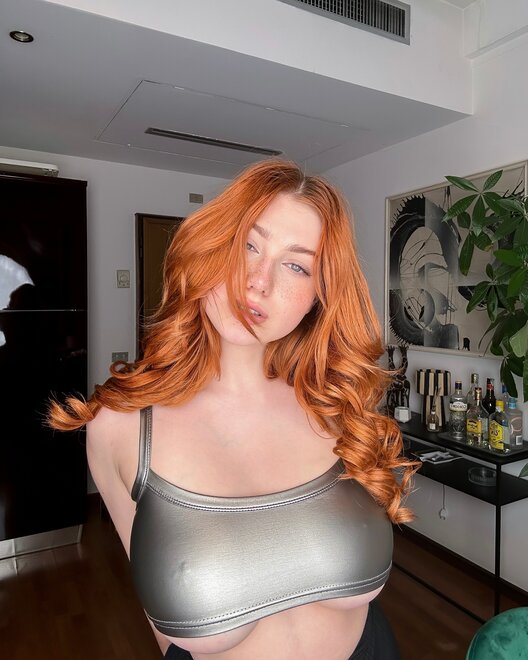 @RisqueMega 112 nude