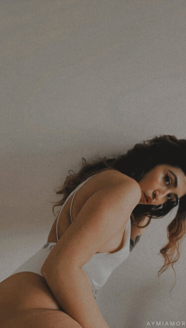 Perra romántica (981)