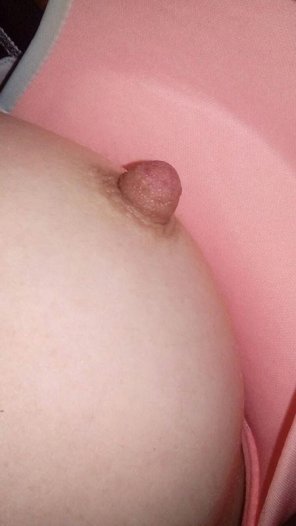 foto amatoriale Nipple close up? Sure ;)