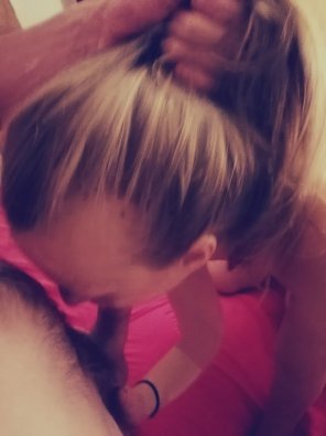 zdjęcie amatorskie Hair pulling and being called a good girl during a blowjob ðŸ¤¤ðŸ’¦