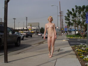 アマチュア写真 Nude in public Bridget Wells (28)
