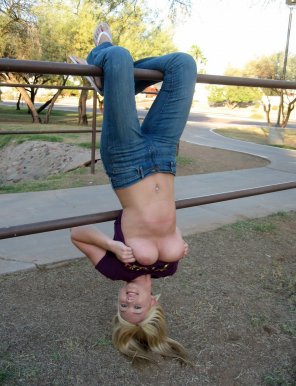 amateur-Foto Leg Joint Flip (acrobatic) Fun 