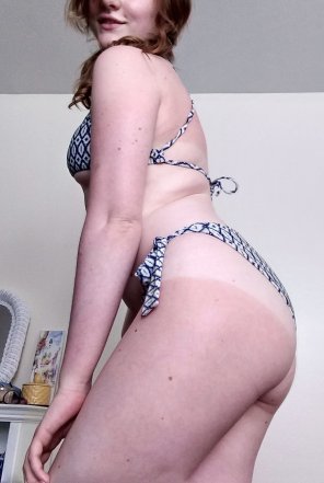 amateur-Foto [F] Coppertone girl all grown up