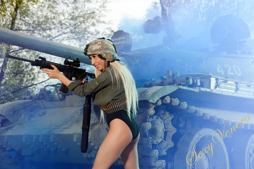 SexyVenera Tank Fire-07