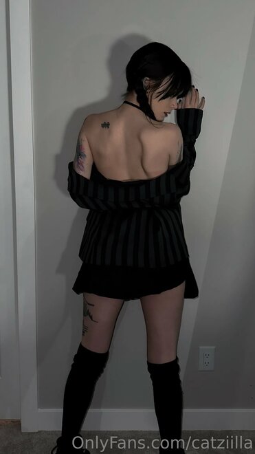 Catziilla_Wednesday_Addams_14