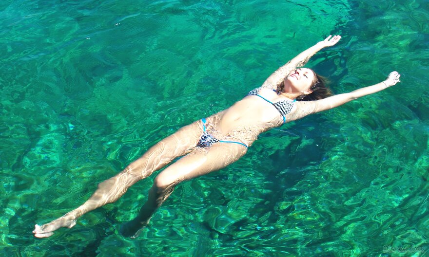 FavsAndBackstage-002-topaz-denoise-faceai