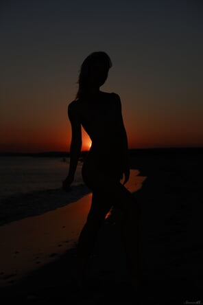 amateur pic stunning_sunset_nicole-v_high_0143