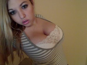 amateur pic Big lips and big tits