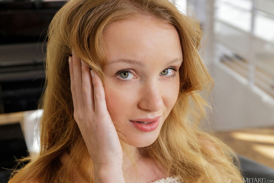 MetArt_Naturally-Radiant_Dana-Red_high_0015