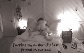 foto amateur Wife fucking husband's best friend in the bed