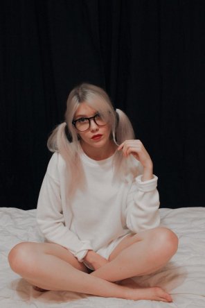foto amateur Sitting Hair White Skin Beauty 