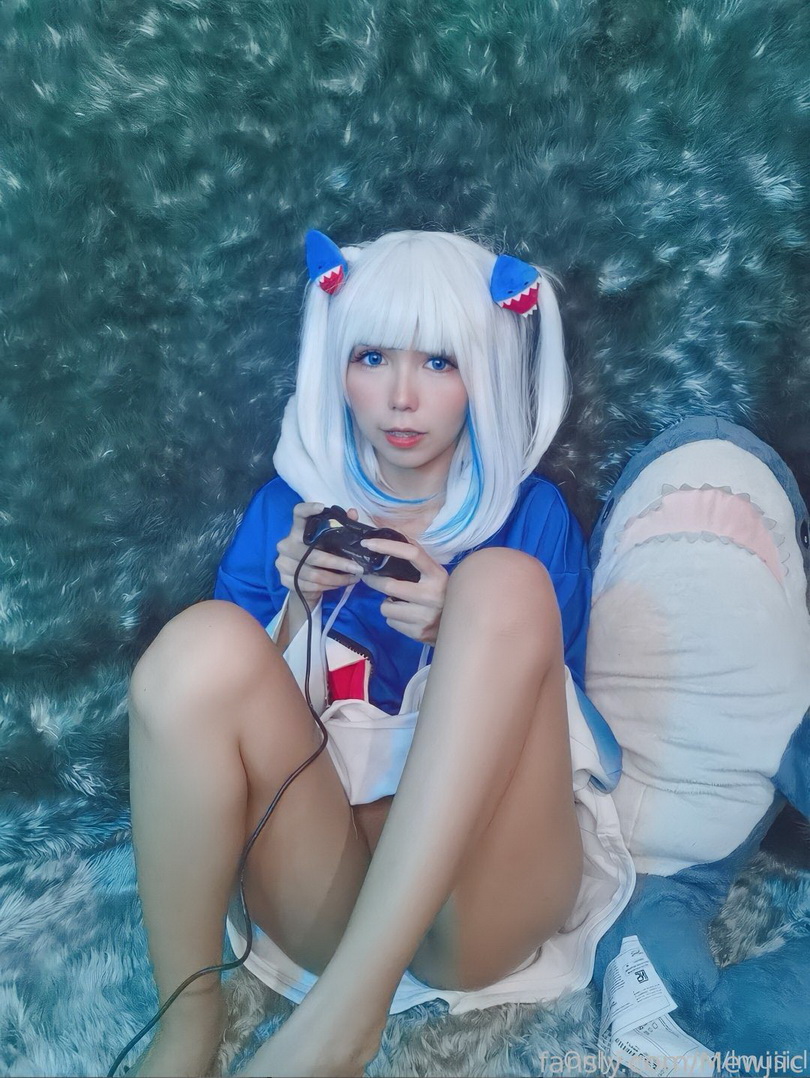 amateur photo Mewjiic - Gawr Gura (3)