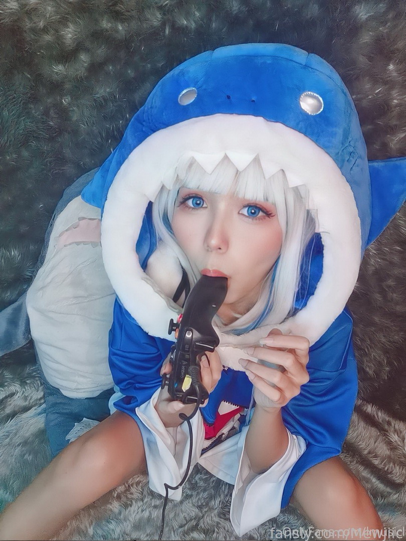 amateur photo Mewjiic - Gawr Gura (4)