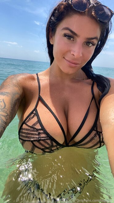 DawnMarieOFLeak_2020-07-11_1242x2208_a530792f5a9a5ad19c30149e7a02f7fd