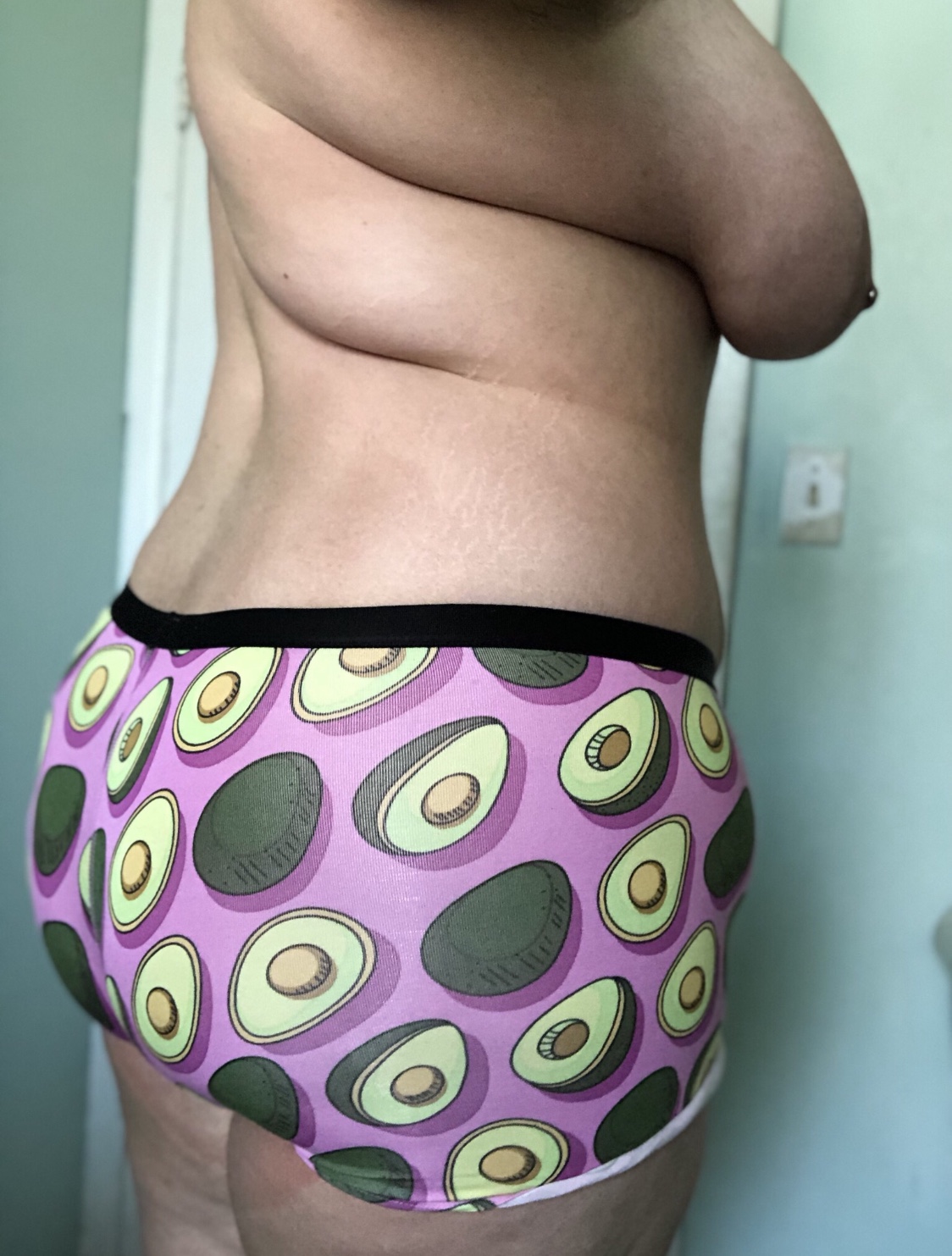 Holy guacamole it's an avocado booty! Porn Pic - EPORNER