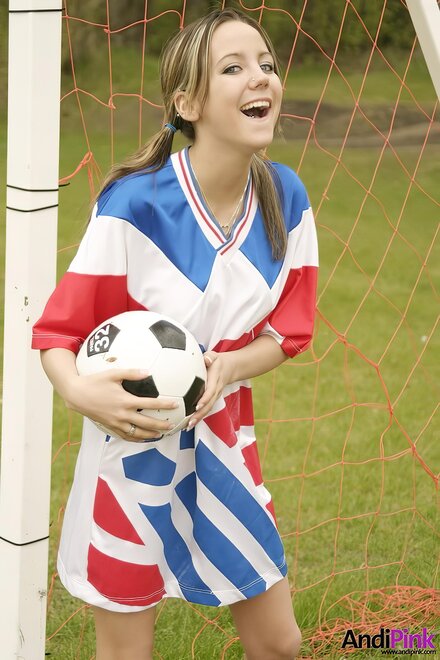 enlarge-CorkladLeon - Andi Pink - 0016 - 7-016-enlarge