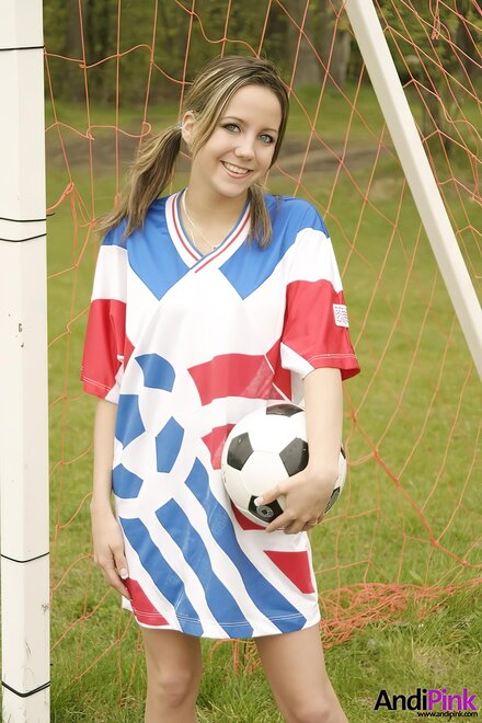 enlarge-CorkladLeon - Andi Pink - 0022 - 7-022-enlarge