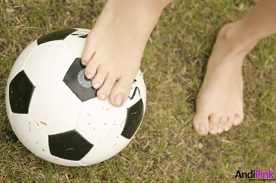 enlarge-CorkladLeon - Andi Pink - 0024 - 7-024-enlarge