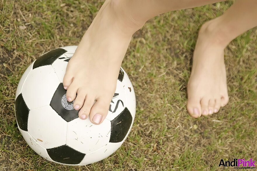 enlarge-CorkladLeon - Andi Pink - 0025 - 7-025-enlarge