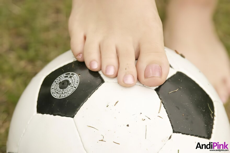 enlarge-CorkladLeon - Andi Pink - 0030 - 7-030-enlarge