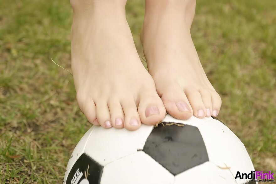 enlarge-CorkladLeon - Andi Pink - 0031 - 7-031-enlarge