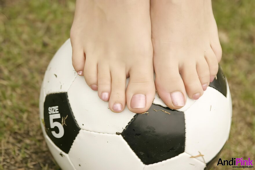 enlarge-CorkladLeon - Andi Pink - 0033 - 7-033-enlarge