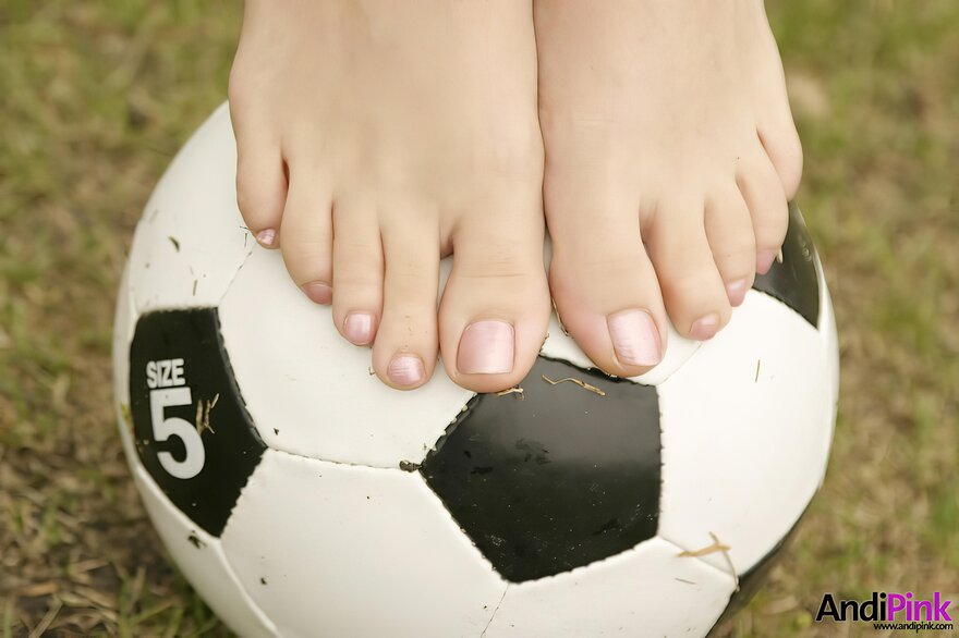 enlarge-CorkladLeon - Andi Pink - 0034 - 7-034-enlarge