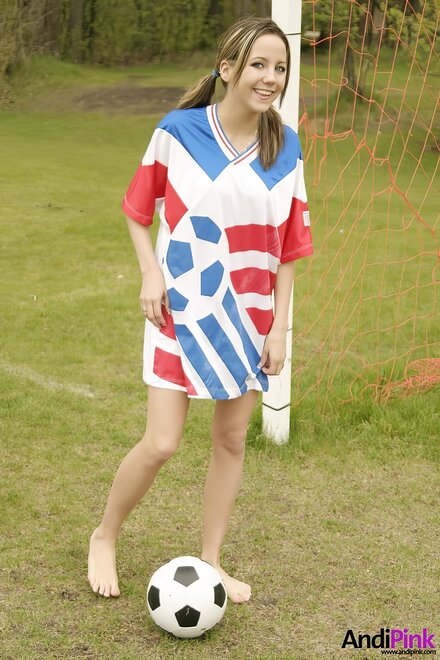 enlarge-CorkladLeon - Andi Pink - 0055 - 7-055-enlarge