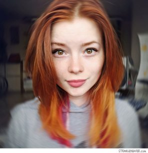 amateur-Foto Hair Face Eyebrow Lip Hair coloring Hairstyle 