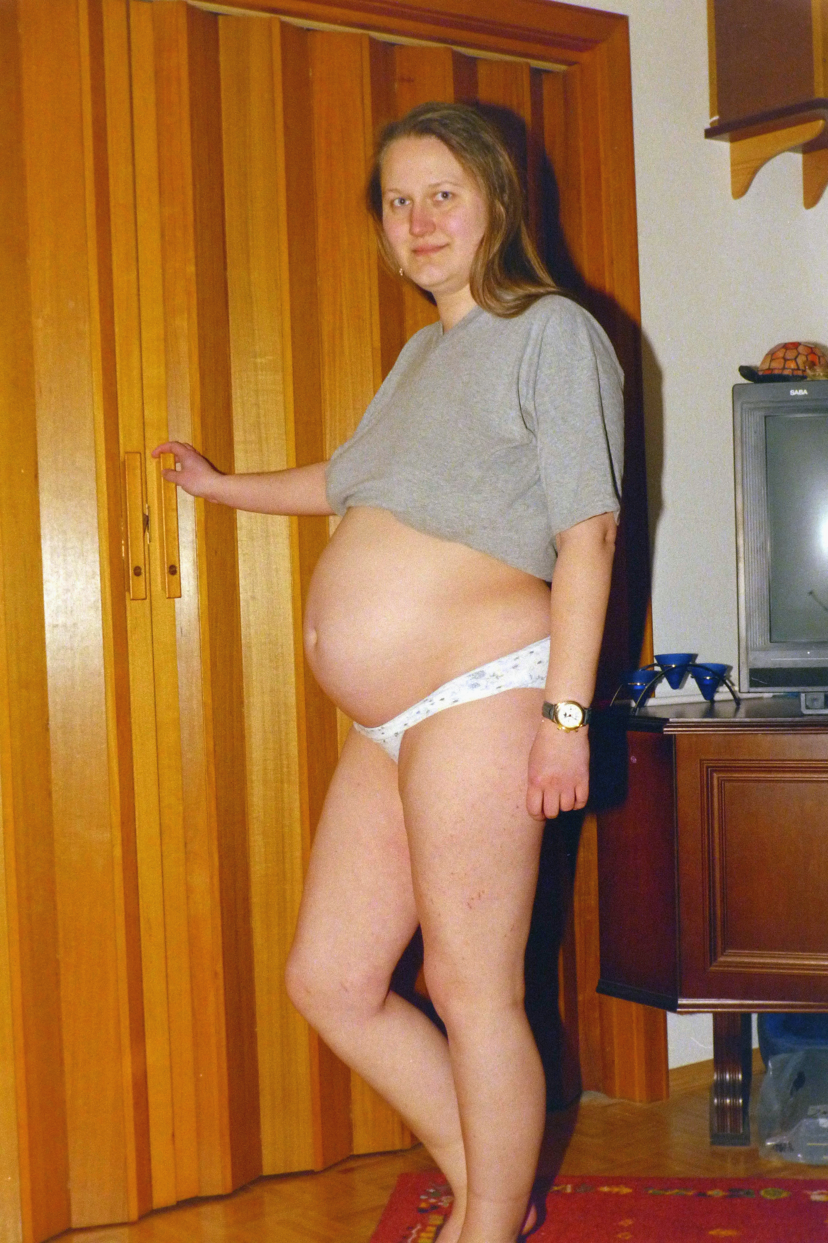 Corbiena nackt in der Schwangerschaft - 114245 Foto Porno