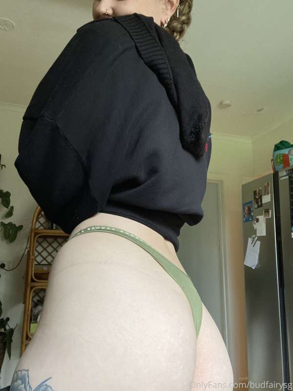 amateur photo 1000158165