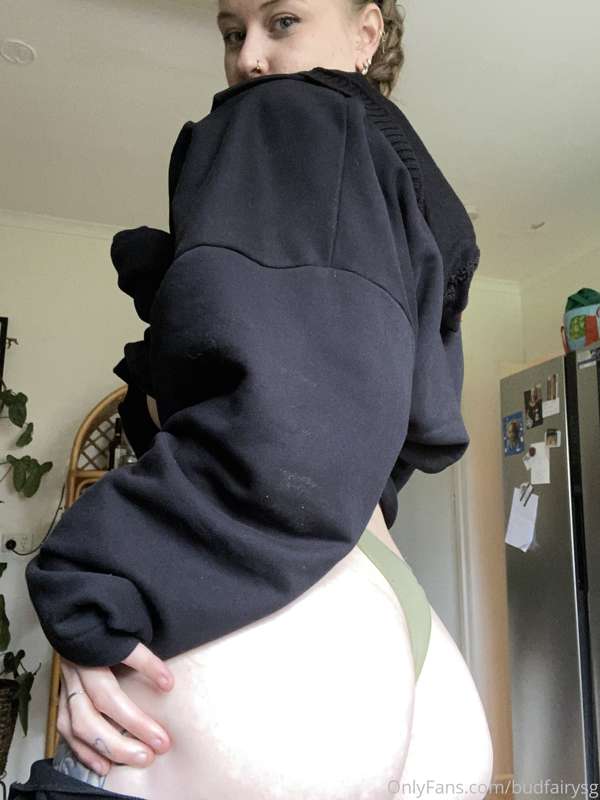 amateur photo 1000158163