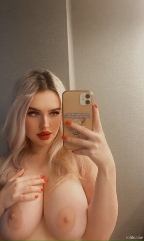 foto amateur Hot Busty White Girls Undefeated