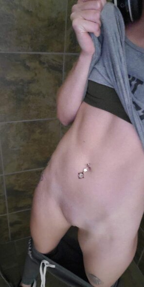 amateur photo I'm just a little hard work away from my very own set of abs :)