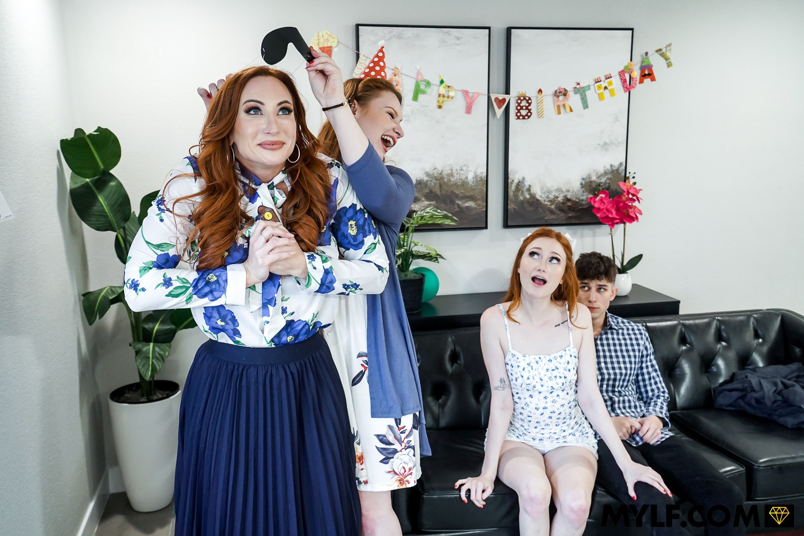 amateur photo YAYA GINGERSNATCH PIC521