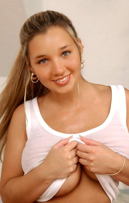 Christina Lucci 197~21