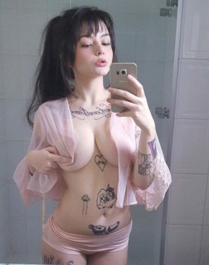 foto amadora Tattooed Pale Girl Selfie